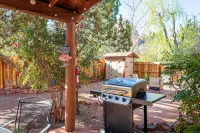 Beautiful Custom Home Steps Away From Red Rock Trails With A Relaxing Hot Tub!