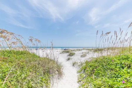 NEW LISTING!!! DIRECT OCEAN FRONT 1st FLOOR SEA PLACE CONDO!!! 2bd/2 bath