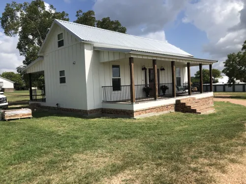 The White Magnolia Cottage