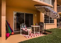 2B/2B Ground Floor/Poolside/ Ocean Front