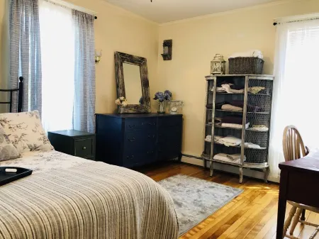 💋Kissing Downtown - Parking Spot! Sleeps 5🖐Free Wine🍷 Отели в г. Довер