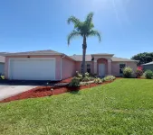 🍹🌞 Tropical Paradise! Heated Pool, Boat Parking, Near Beaches!