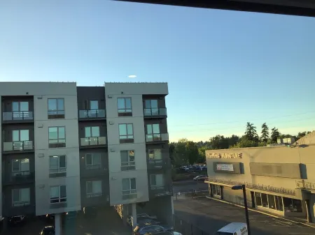 Month to Month Downtown Salem OR. Loft Apartment 229