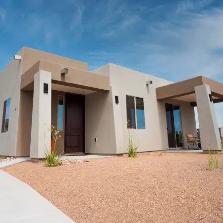 Scenic Mountain Retreat: Tranquil 2BR Private Casita