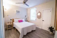 The Downtown Hibiscus House -  Apartamentos vacacionales