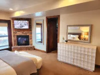 Luxury Deer Valley East Retreat with Stunning Lake Views - 1.5 Miles from Slopes
