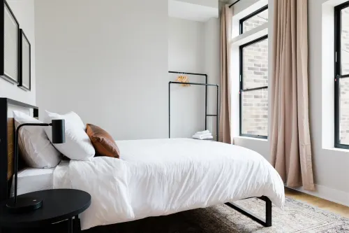 Newly Renovated Luxury Loft with Rooftop Patio in the Heart of Downtown TC