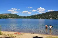 AUBENAS-VALS LES BAINS- VALLON PONT D'ARC BEAUTIFUL NEW CLIAMTIZED VILLA - วิลล่า