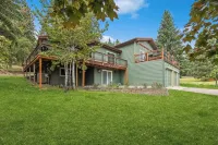 Spacious Getaway, Central Location, Family Friendly