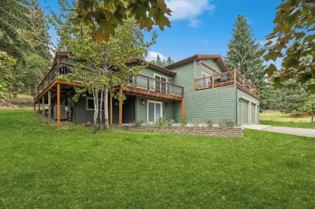 Spacious Getaway, Central Location, Family Friendly