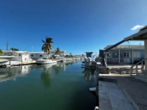 Waterfront property located inMarathon next to Sombrero Beach and 7 mile bridge