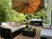 Peaceful Forest Cottage with Hot Tub  Near Beach+Twin Rocks  Family&Pet Friendly