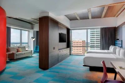 Aloft Fort Worth Downtown Hotel dekat Herman Clark Stadium