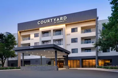 Courtyard Austin South Hotels in Austin