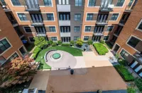 Western Saloon  2BR  4Bed  Prime Location