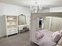 Mt Hood Luxury Home with Hot tub Game room & More Hotel dekat Multnomah Falls