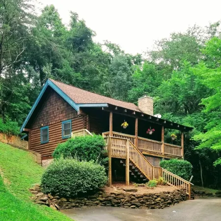 Southern Charm #88 -Charming & Clean Log Cabin!