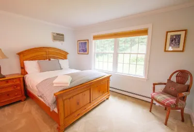 🌺Luxury Estate🌳 25 Gorgeous Acres of Privacy 🌳Family Getaway🌳Swimming Pond🌺 Hotels near Norman Williams Public Library