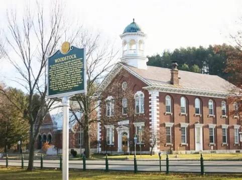 🌺Luxury Estate🌳 25 Gorgeous Acres of Privacy 🌳Family Getaway🌳Swimming Pond🌺