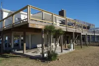 Seaside Serenity- Amazing 2nd row views, and dog friendly! Hotel in zona Galveston Island
