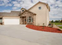 Comfy Gathering Place for Friends or Family!