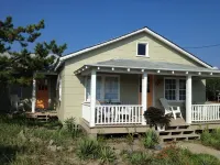 The Surf Shack,Charming historic cottage, steps to the beach, Nags Head MP 11