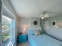 A Jolly Boat-A FEW STEPS TO BEACH-ocean side Corolla. Perfect for families! Hotels in Corolla