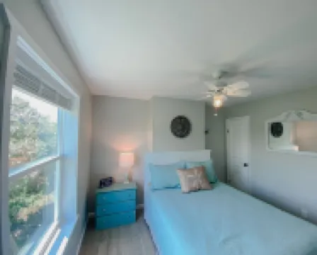 A Jolly Boat-A FEW STEPS TO BEACH-ocean side Corolla. Perfect for families!