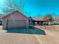 On Beautiful White River, Minutes from Sylamore Creek and Blanchard Springs