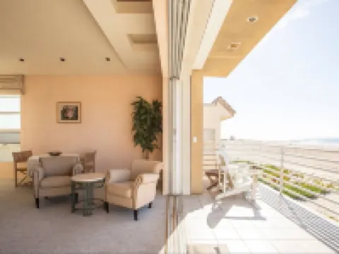 LAX Beachhouse - Luxury On The Sand and near LAX Hotels in Playa del Rey