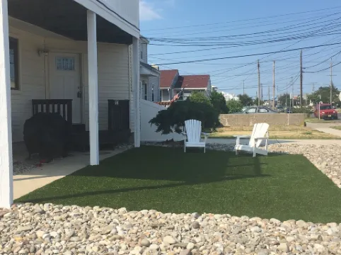 Sunny 4 Br, 2 BA Townhouse