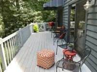 Garden Cottage 2.5 Miles to Downtown With Private, Wooded Surroundings