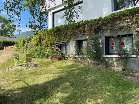 Appt Cosy Indépendant 30 m², Parking, 2 Vélos Отели в г. Севрие