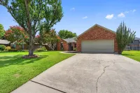 4-bedroom house in superb Trophy Club with Backyard, W/D,  Pets!