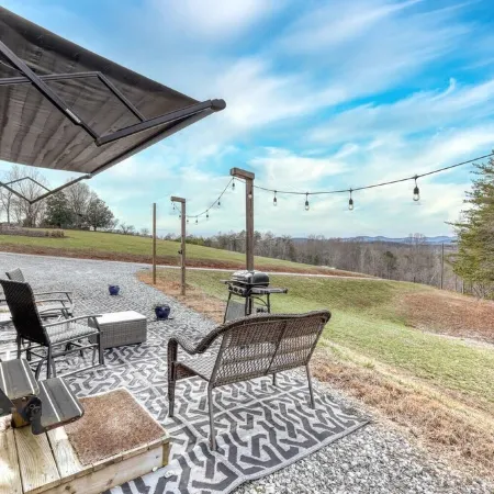 Mountain View Sip & Stay - Near Wineries, Hikes, and Towns!