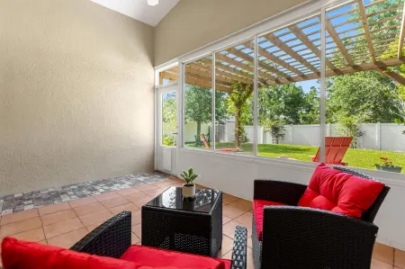 Charming 3-bedroom house in fantastic Haines City with WiFi, AC, near Disney