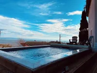Dépendance Avec Jacuzzi, vue Panoramique sur Lanse du Ranquet et Plage à Pied ! Hotels in Istres