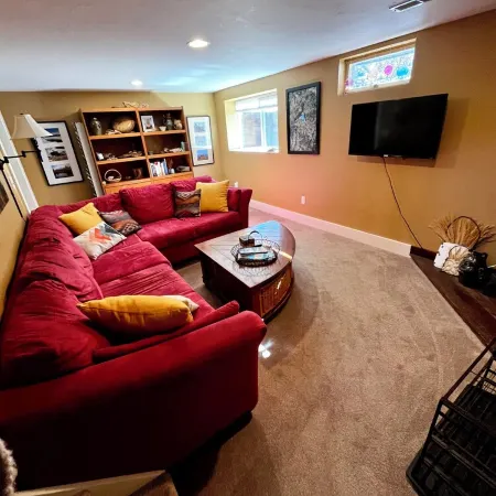 Great location! A short walk to MSU and downtown!!!