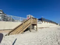 Cozy new Daytona Beach studio with pool access,sunset and ocean views.