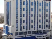 Qasr Al Sahab Hotels near Khamis