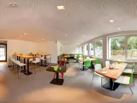 Bonnox Boardinghouse & Hotel Hotels near Dottendorf