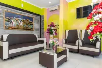 RedDoorz Plus @ Paal 2 Manado Hotels in Mapanget