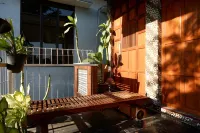 RedDoorz Syariah near Menara Kudus Hotel dekat Taman 1000 Merpati Kudus