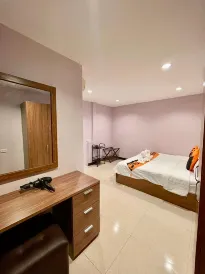 Sampheng Apartment