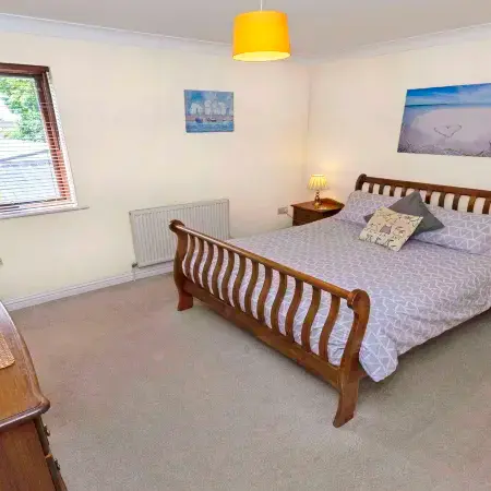 Oysters | Sleeps 6 | Modern Villa & Dog Friendly