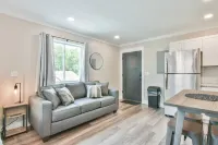 Helen Studio Living Suite 102