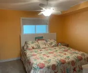 Retro Ocean Front, Private Deck, Pool, Elevator, Linens