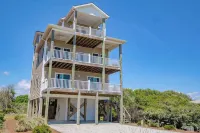 Luxe Coastal Retreat>> Steps to Beach, Espresso Bar, Fire Pit, Golf Cart, EV