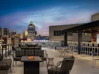 Homewood Suites by Hilton Newport Cincinnati Các khách sạn gần Lối đi dọc sông
