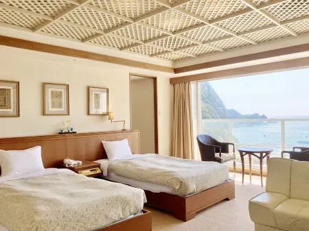 Nishiizu Crystal View Hotel